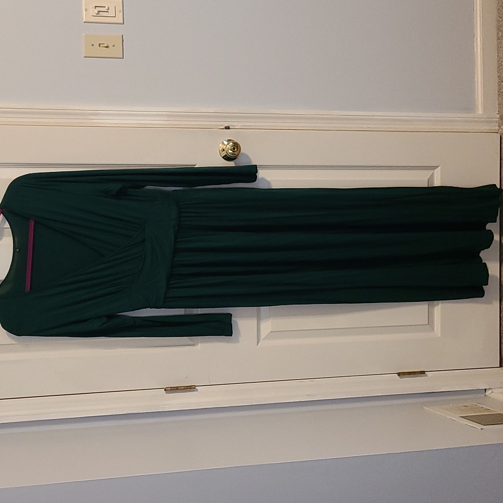 Maxi emerald green dress